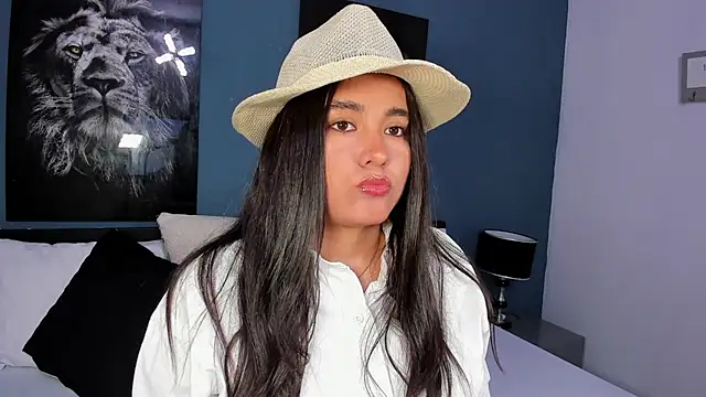 Liana Bernocchi online show from 03/06/25, 08:27