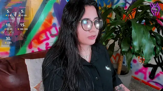 Liana Bernocchi online show from 10/29/25, 09:58