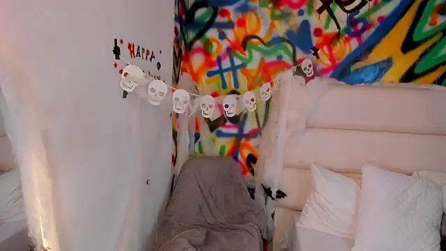 Liana Bernocchi online show from 10/03/25, 07:26