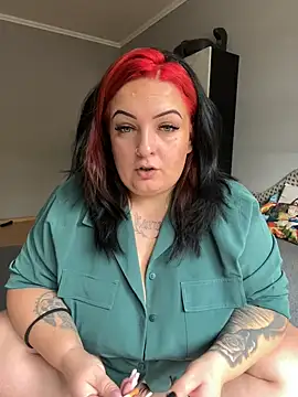 Snapshot of ninusbabee chatting on 10/10/25, 09:32 ninusbabee online show from 10/10/25, 09:32