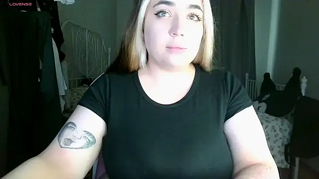 Roxy Sakura online show from 12/04/24, 11:24