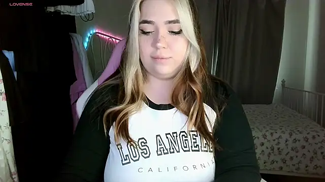 Roxy Sakura online show from 01/22/25, 11:56