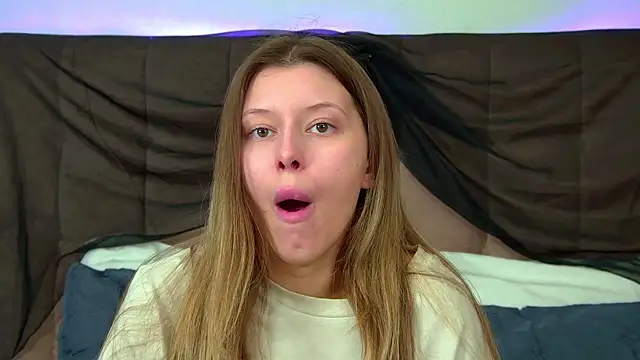 LiliaBianka online show from 10/24/25, 07:40