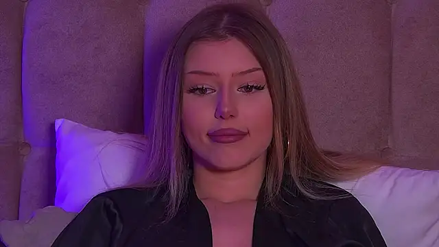 Snapshot of LiliaBianka chatting on 02/21/25, 03:43 LiliaBianka online show from 02/21/25, 03:43