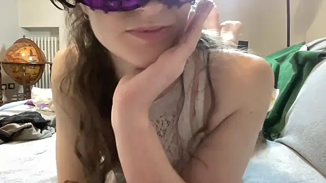 Snapshot of lexihot0000 chatting on 06/04/26, 10:14 lexihot0000 online show from 06/04/26, 10:14