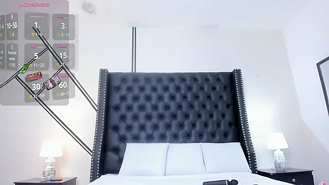 Snapshot of _evelin_diaz chatting on 10/06/25, 12:50 evelin diaz online show from 10/06/25, 12:50