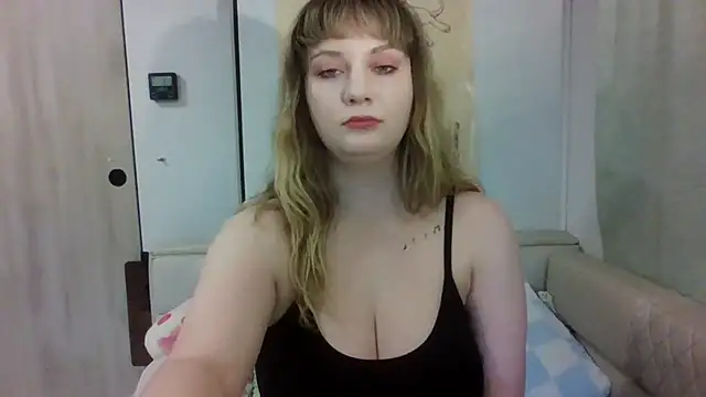 emerieskye20 online show from 02/26/26, 06:41