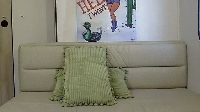 emerieskye20 online show from 02/17/25, 08:38