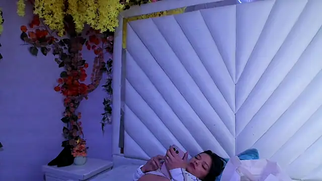 Snapshot of MaddyHudson chatting on 02/26/26, 08:53 MaddyHudson online show from 02/26/26, 08:53