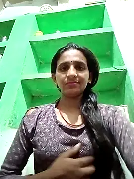 Snapshot of Baby__Shreya chatting on 04/23/26, 10:44 Baby Shreya online show from 04/23/26, 10:44