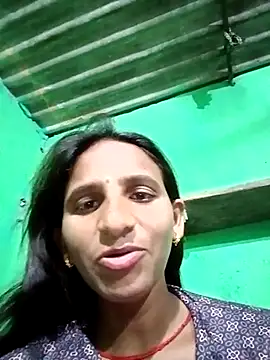 Snapshot of Baby__Shreya chatting on 10/27/25, 10:44 Baby  Shreya online show from 10/27/25, 10:44