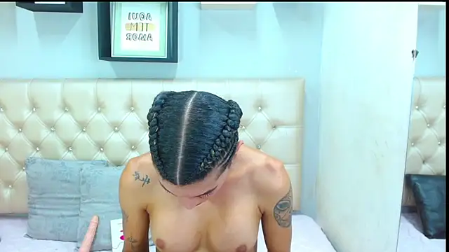 lucia marks online show from 02/01/25, 10:01