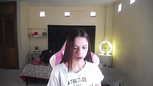 shanakendal2 online show from 10/30/25, 02:14