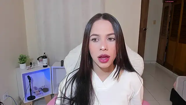 shanakendal2 online show from 03/22/25, 02:03