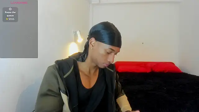 Malkongarcia online show from 11/05/25, 01:47