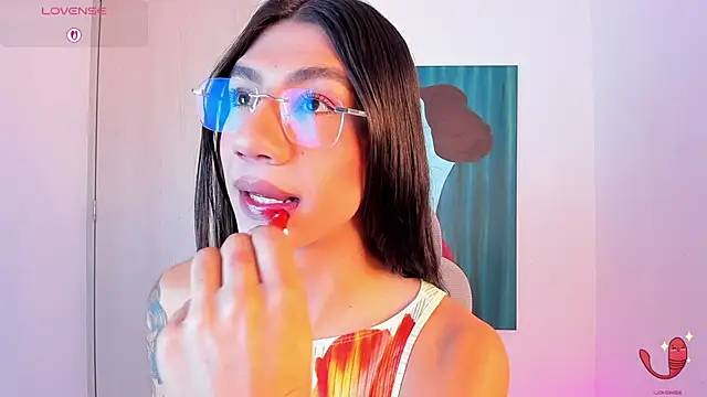 Snapshot of sofiaa_grey_ chatting on 02/16/26, 01:43 sofiaa grey online show from 02/16/26, 01:43