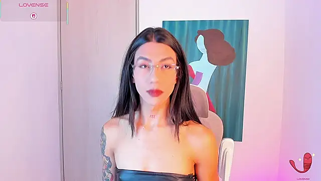 Snapshot of sofiaa_grey_ chatting on 01/15/26, 03:15 sofiaa grey online show from 01/15/26, 03:15