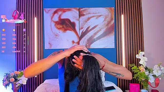 sofiaa grey  online show from 09/15/25, 03:01