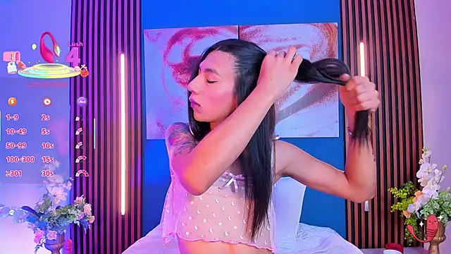 sofiaa grey  online show from 10/03/25, 01:23