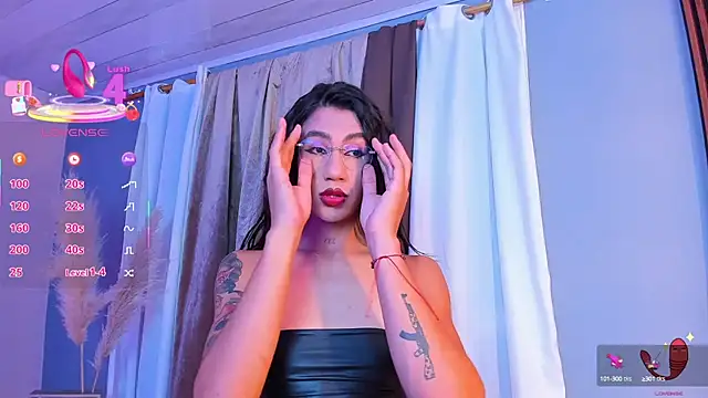 sofiaa grey  online show from 10/12/25, 12:39