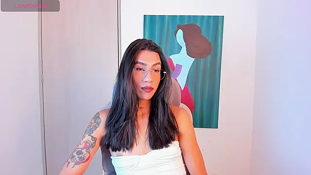 Snapshot of sofiaa_grey_ chatting on 01/08/26, 03:51 sofiaa grey online show from 01/08/26, 03:51