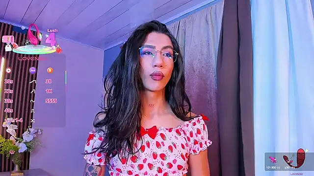 sofiaa grey  online show from 10/11/25, 12:28