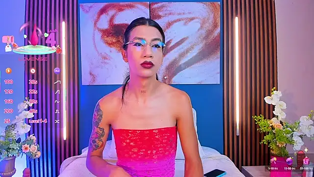 sofiaa grey  online show from 09/25/25, 01:06