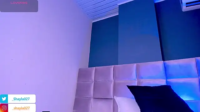 Shayla27 online show from 04/21/26, 01:42