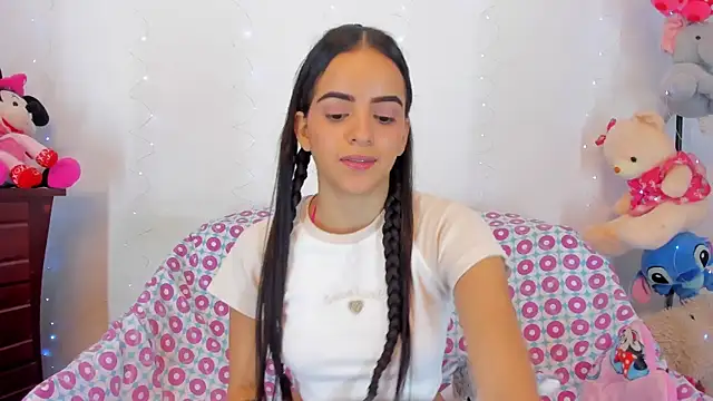 emilyclay 1 online show from 11/28/25, 07:58