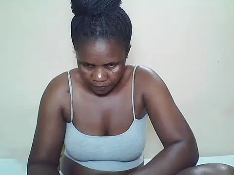 Snapshot of CuteTina chatting on 06/21/26, 12:33 CuteTina online show from 06/21/26, 12:33