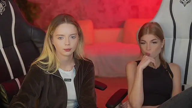 Snapshot of Cassy-Celestial_ chatting on 09/19/25, 07:01 Cassy-Celestial online show from 09/19/25, 07:01