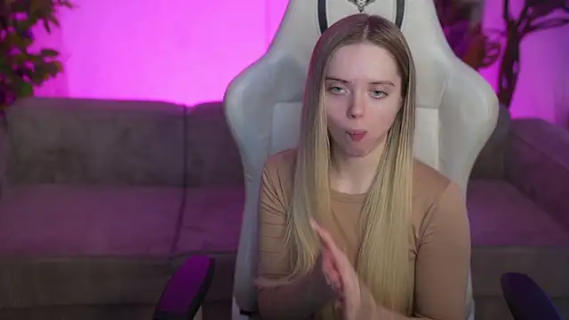 Cassy-Celestial  online show from 12/20/25, 09:34