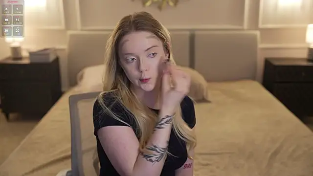 Snapshot of Cassy-Celestial_ chatting on 09/12/25, 04:23 Cassy-Celestial online show from 09/12/25, 04:23