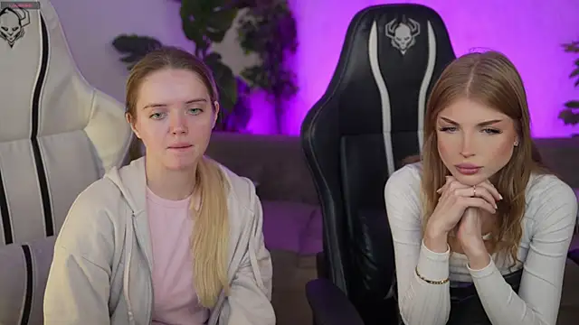 Snapshot of Cassy-Celestial_ chatting on 10/02/25, 07:12 Cassy-Celestial online show from 10/02/25, 07:12