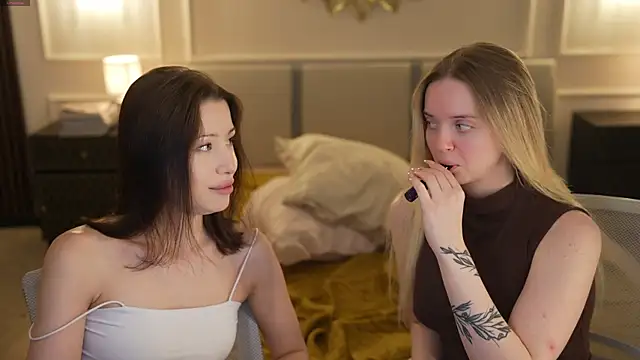 Snapshot of Cassy-Celestial_ chatting on 10/01/25, 04:28 Cassy-Celestial online show from 10/01/25, 04:28