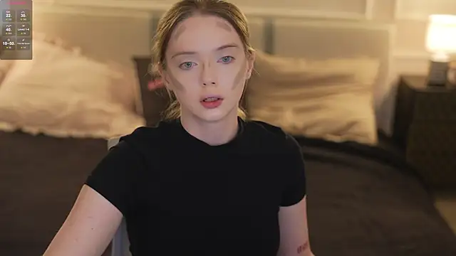 Snapshot of Cassy-Celestial_ chatting on 10/27/25, 05:08 Cassy-Celestial online show from 10/27/25, 05:08