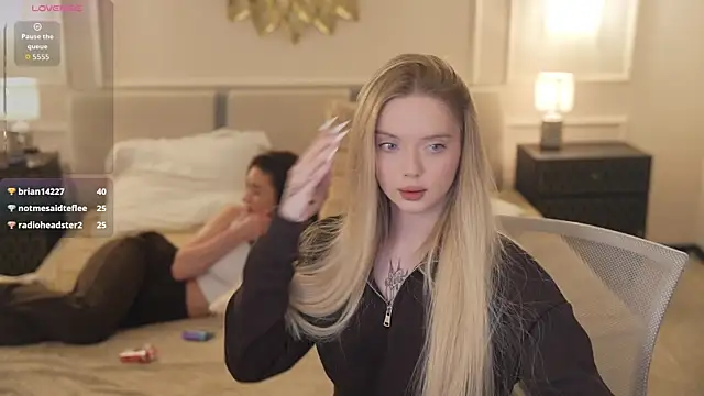 Snapshot of Cassy-Celestial_ chatting on 11/10/25, 09:03 Cassy-Celestial online show from 11/10/25, 09:03