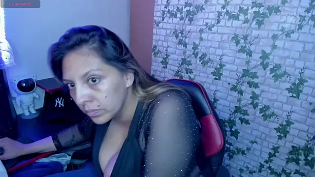 MIABOOBS   online show from 11/04/25, 03:21