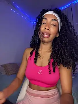 Snapshot of nicoleebony1 chatting on 02/24/25, 07:41 nicoleebony1 online show from 02/24/25, 07:41