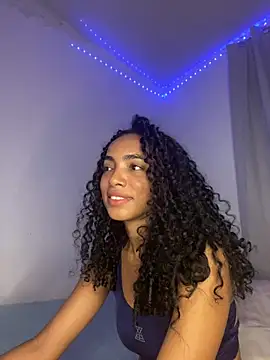 Snapshot of nicoleebony1 chatting on 03/20/25, 08:29 nicoleebony1 online show from 03/20/25, 08:29