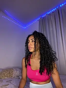 Snapshot of nicoleebony1 chatting on 03/13/25, 06:01 nicoleebony1 online show from 03/13/25, 06:01