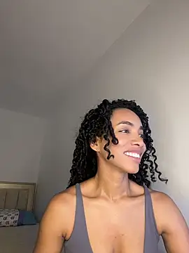 Snapshot of nicoleebony1 chatting on 05/25/26, 03:22 nicoleebony1 online show from 05/25/26, 03:22