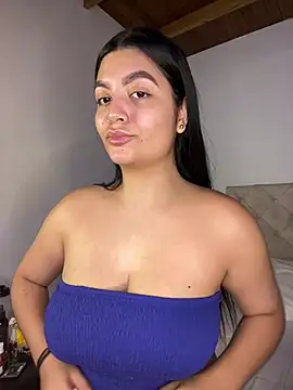 Snapshot of DashaStar chatting on 02/05/25, 08:46 DashaStar online show from 02/05/25, 08:46