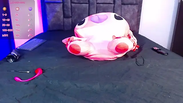 milan delrey online show from 03/07/25, 09:07