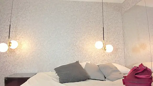 leigh-angels online show from 04/08/26, 09:38