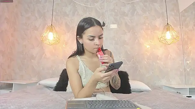 leigh-angels online show from 02/04/26, 08:59