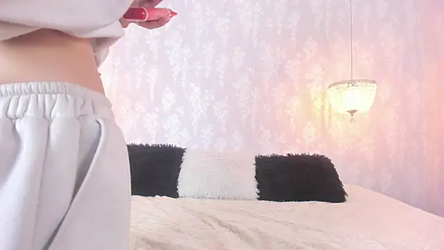 Snapshot of leigh-angels chatting on 11/24/25, 09:59 leigh-angels online show from 11/24/25, 09:59