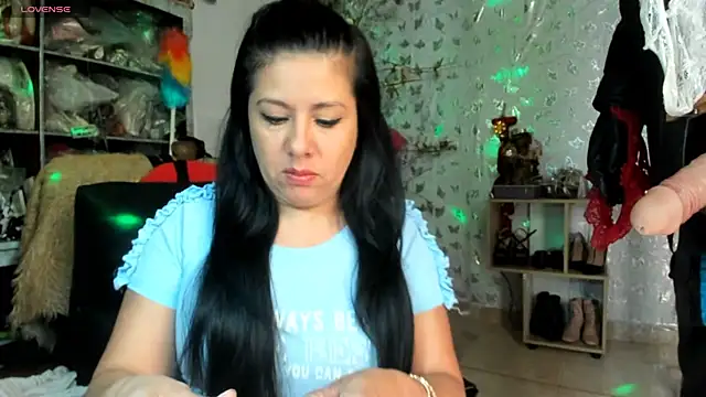 Snapshot of Erlinda-engel chatting on 05/26/26, 01:20 Erlinda-engel online show from 05/26/26, 01:20