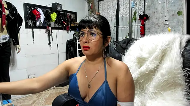 Snapshot of Erlinda-engel chatting on 09/10/25, 11:59 Erlinda-engel online show from 09/10/25, 11:59