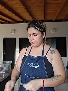 Juliietha servas online show from 03/11/26, 09:42